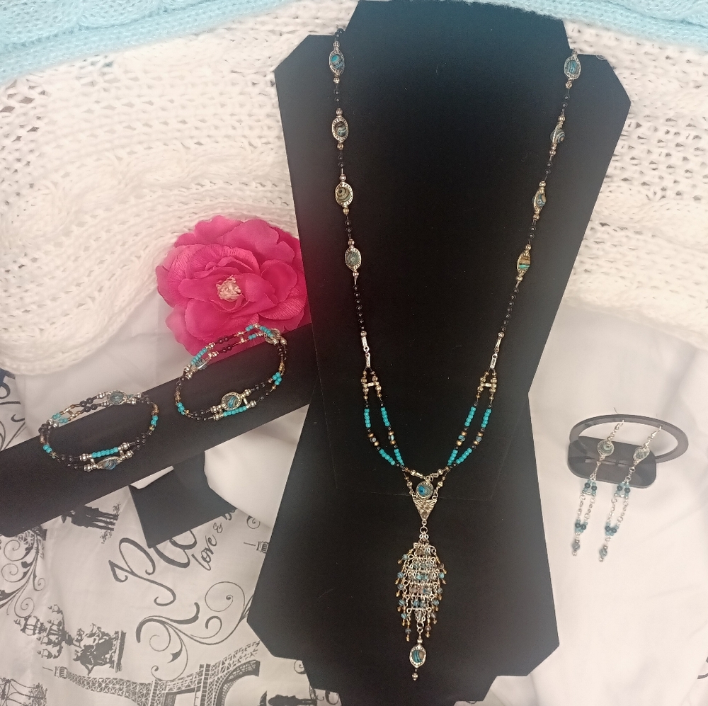 *NEW* Tiffany's Unique Jewelry Turquoise & Onyx & Natural Stone Jewelry Set💙 🖤